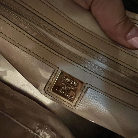 MCM Medium Studded Stark backpack - Picture 9 of 16